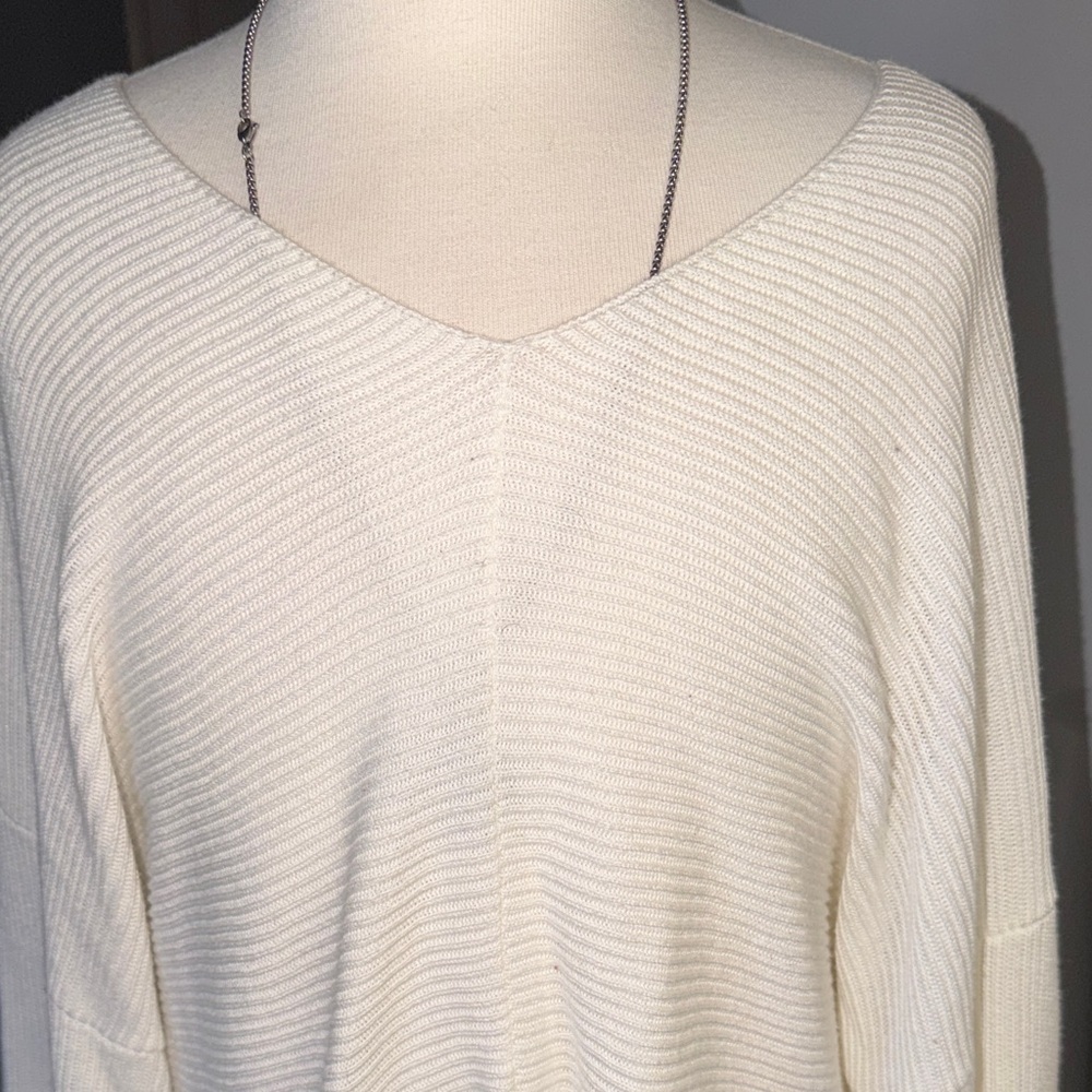 1. State Women's white  V-Neck Sweater - Picture 4 of 7
